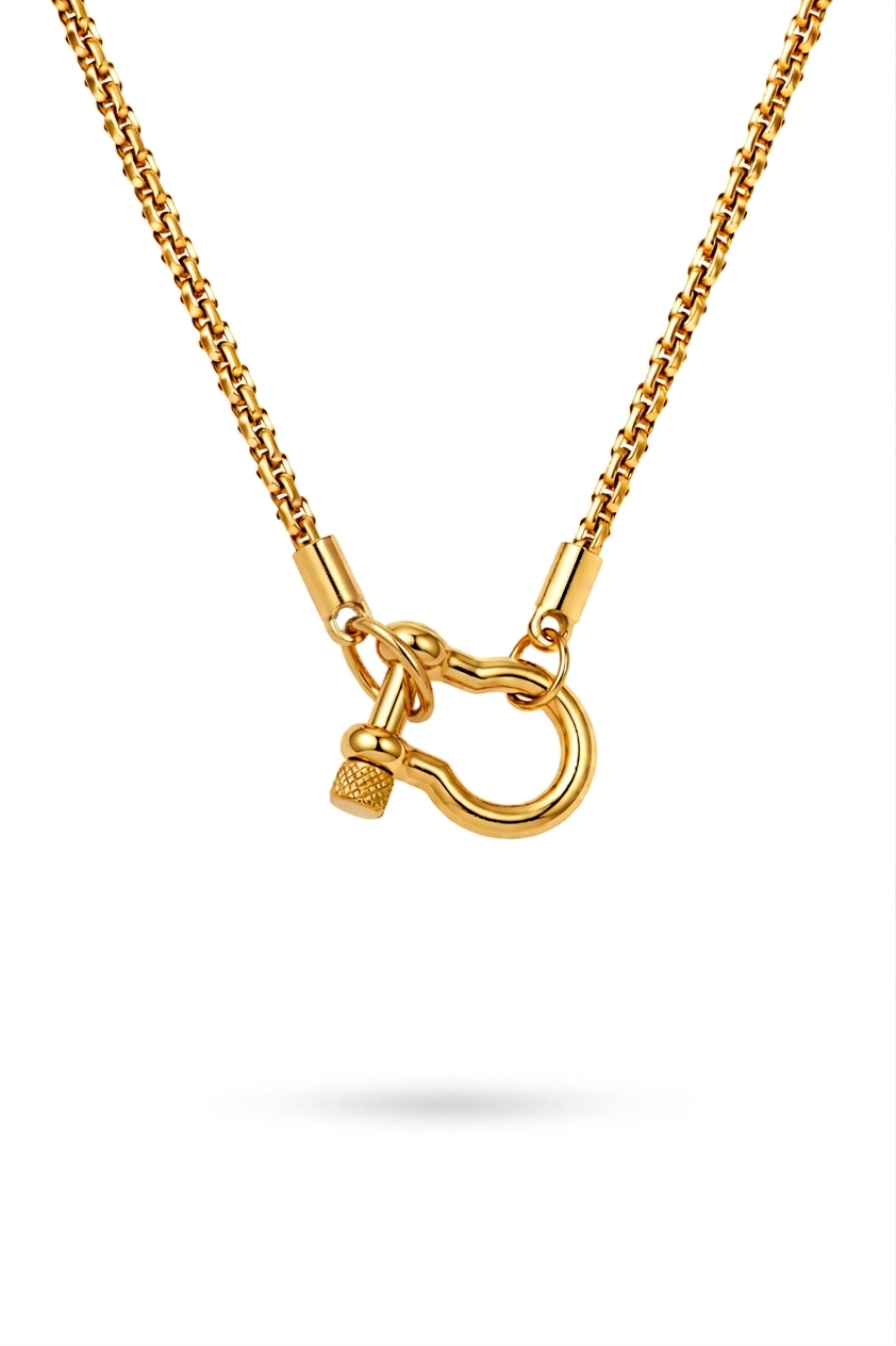 Model wearing Fendleigh Laurelle Monaco Locké necklace layered look