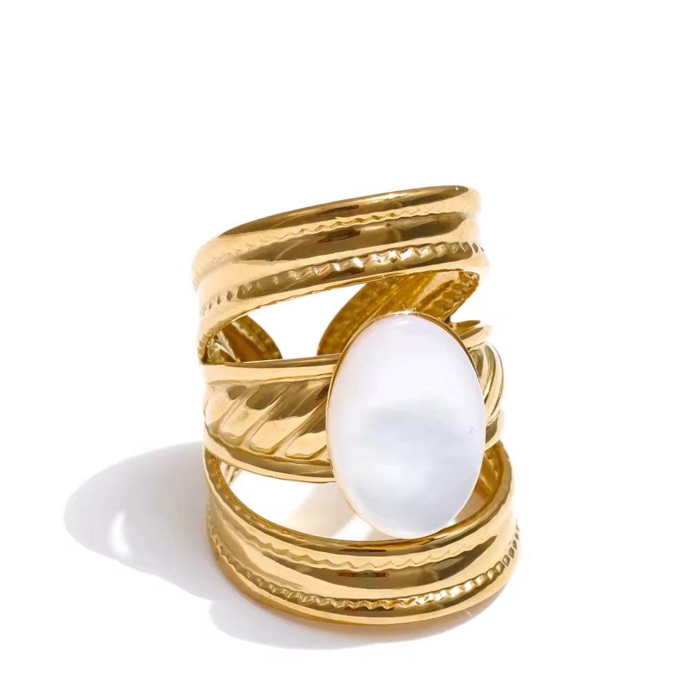 Fendleigh Laurelle Sadie natural shell ring in 18K gold finish